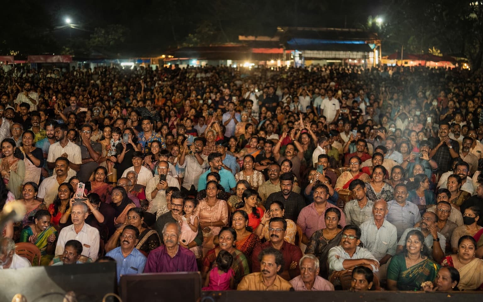 A large Kerala crowd at a live programme